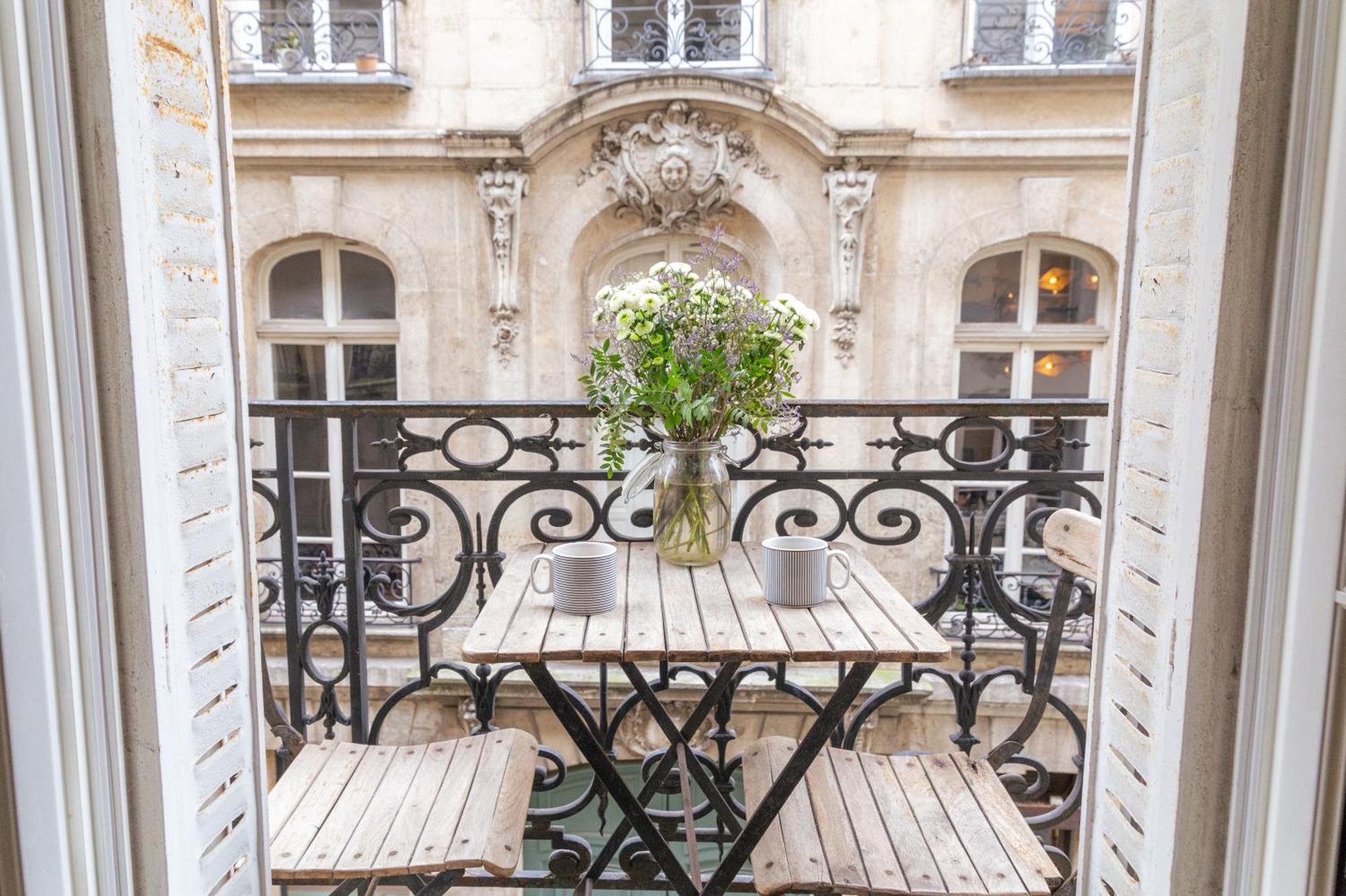 Sunny And Charming Heart Of Parigi